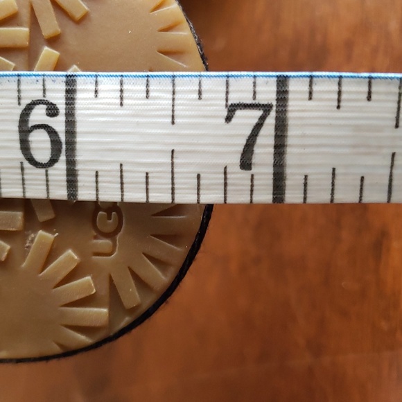 Ugg Zebra Fur Girls Sandal - Picture 11 of 13